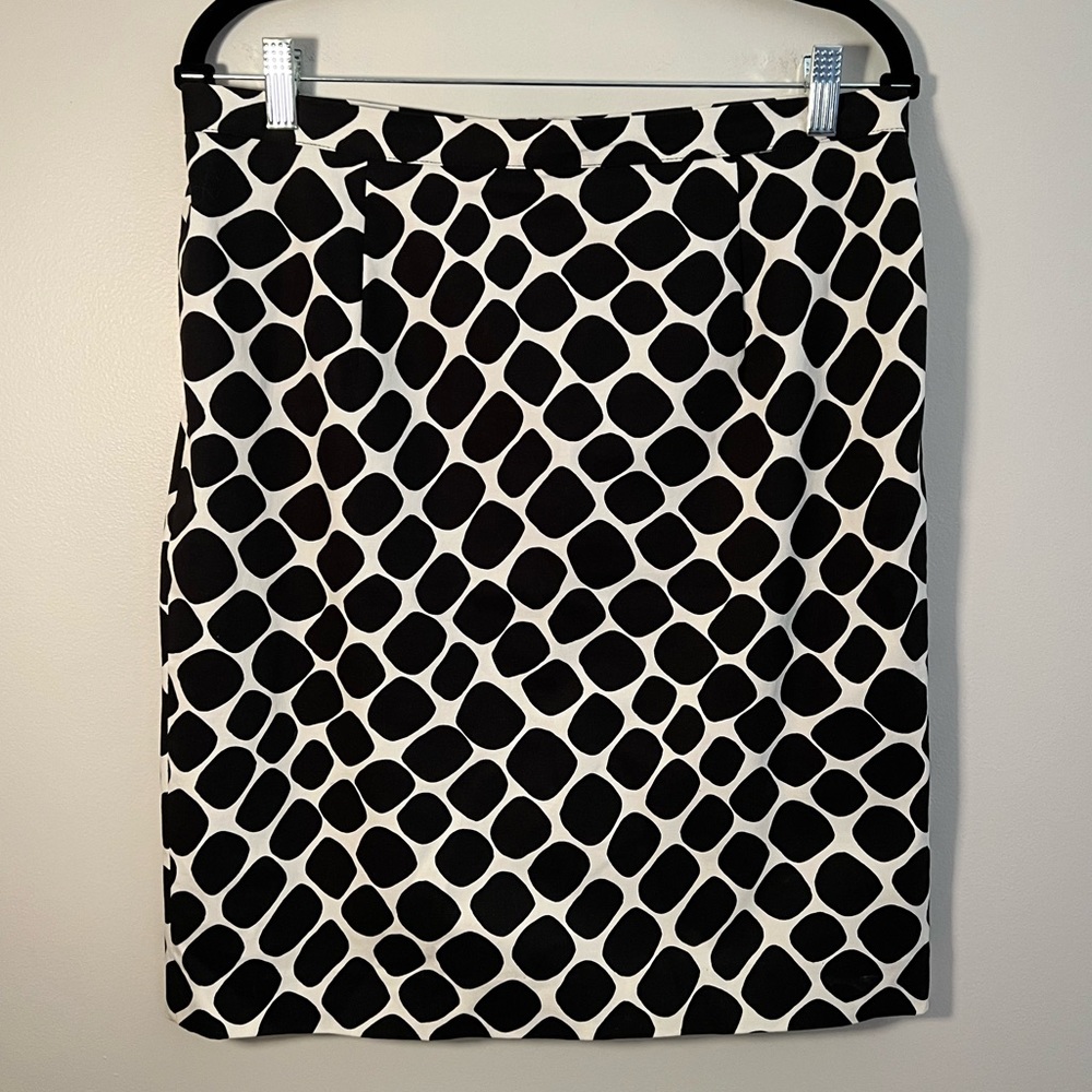 Michael Kors Black and White Lined Large Polka Dot Skirt Size 10